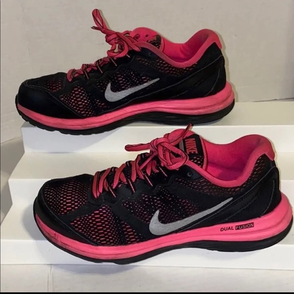 Nike Sneakers - Picture 6 of 6